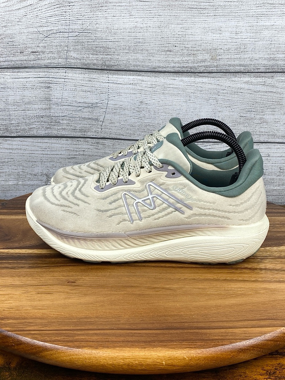 Karhu Women’s Ikoni Ortix Hivo Vanilla Ice Road Running Shoes Sneaker Size 9
